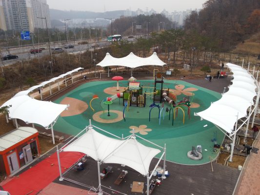 Mái che khu vui chơi trẻ em